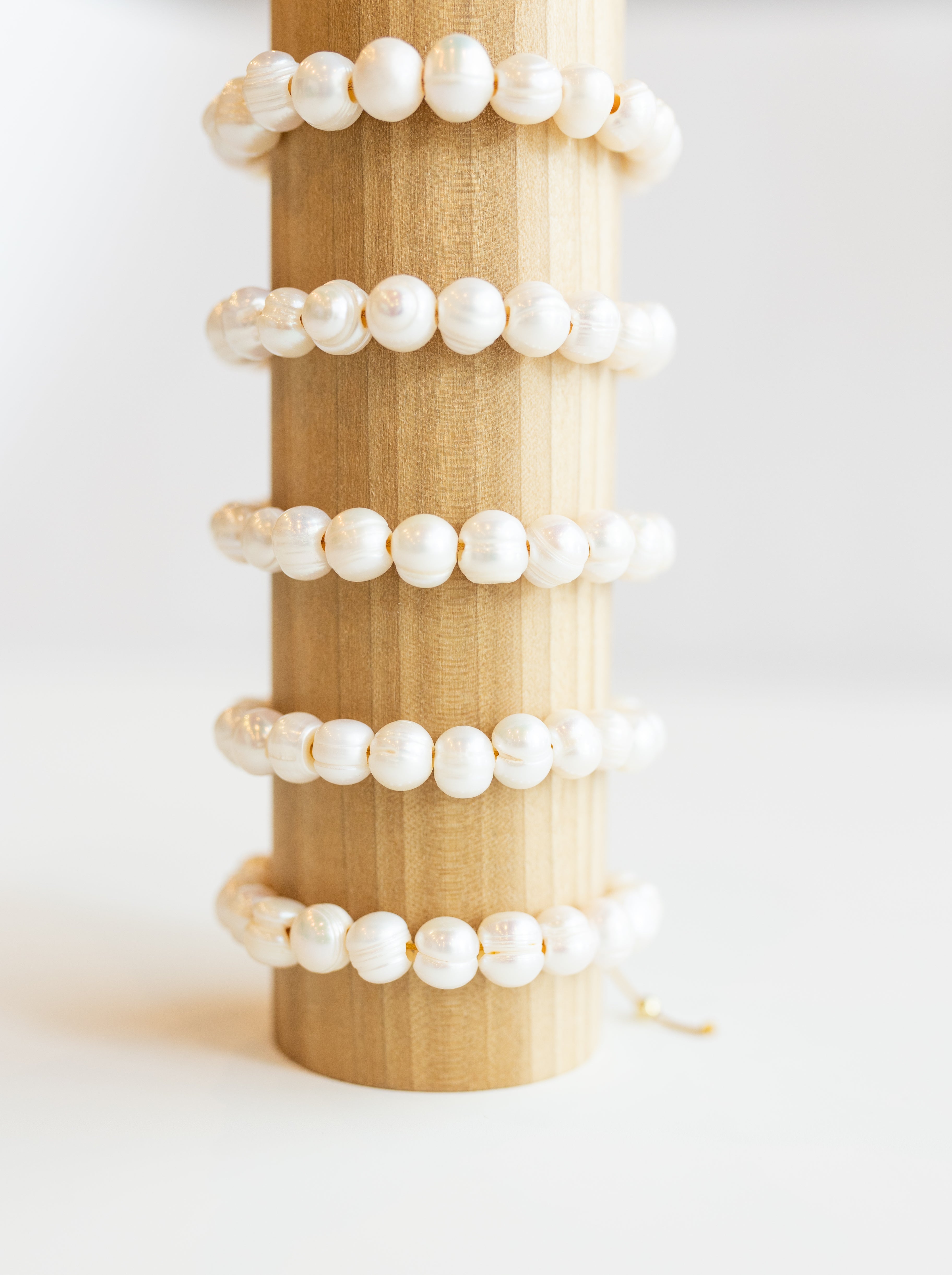 Solid Pearl Adjustable Bracelet