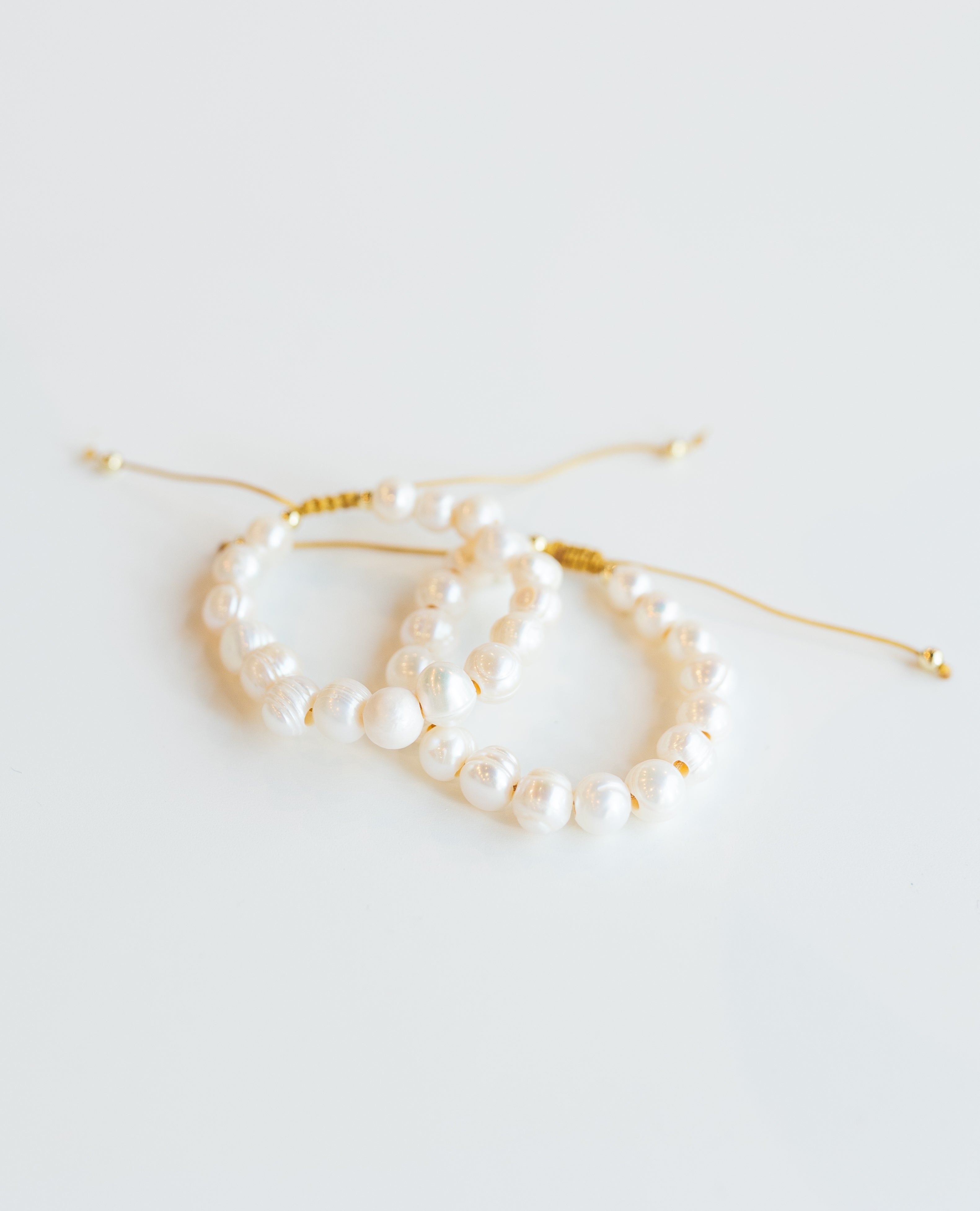 Solid Pearl Adjustable Bracelet