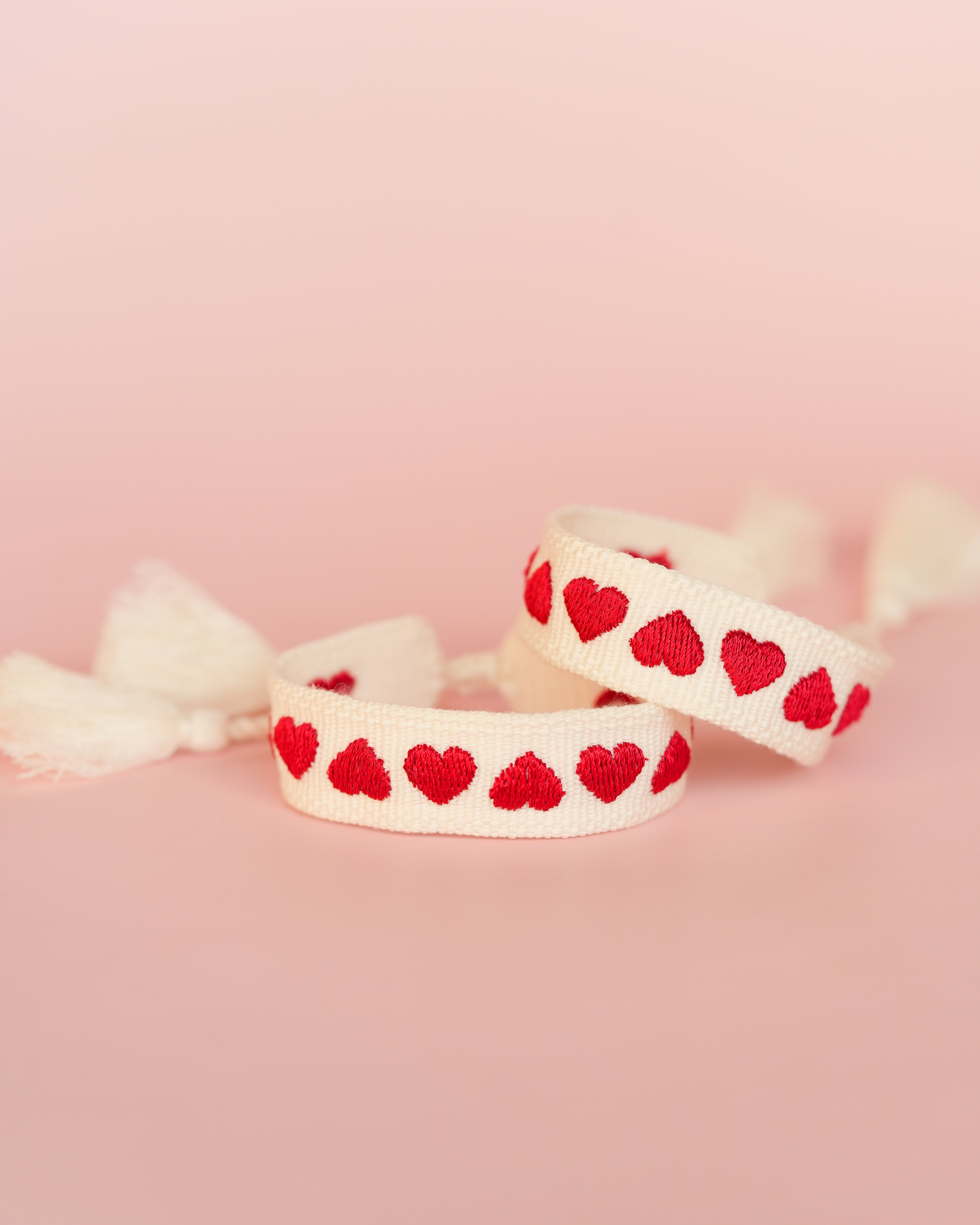 Best 5 Bracelets to gift her this Valentine's Day - Niscka